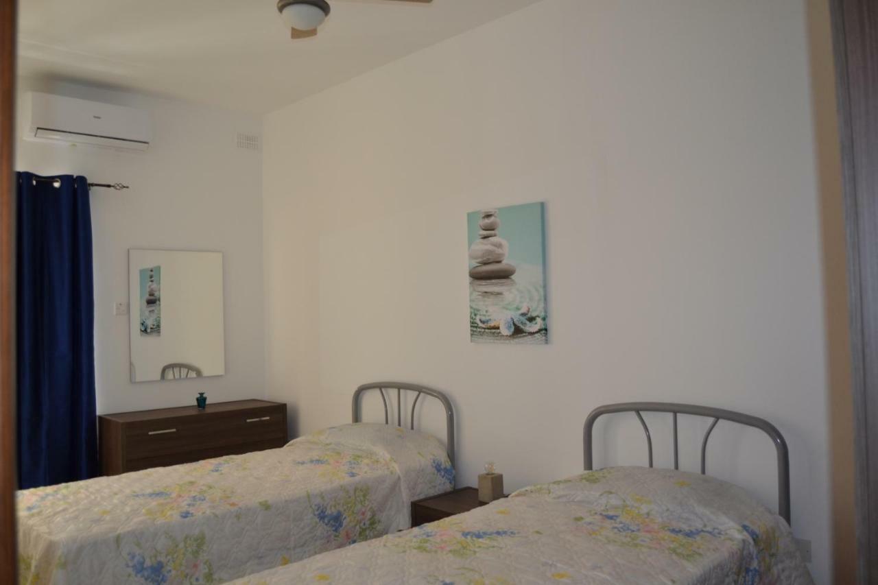 Mellieha Town Centre Bright & Spacious 3 Bedroom Apartment Exterior photo